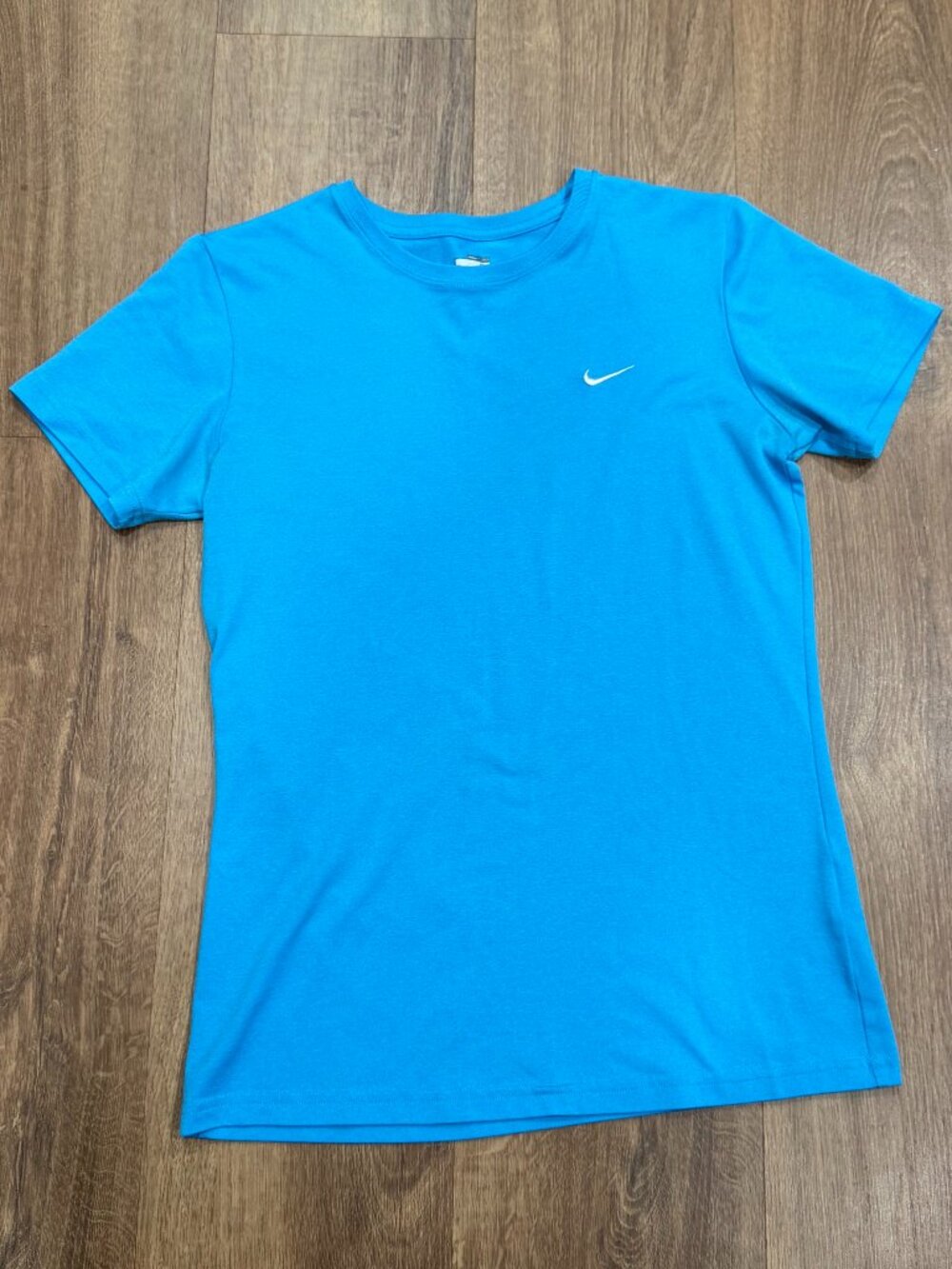 💙 Nike Women's Small Dri-FIT Tee